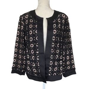 Chico’s Modern Lace Crochet Jacket Women’s Size 2 Regular Size L/12 Black